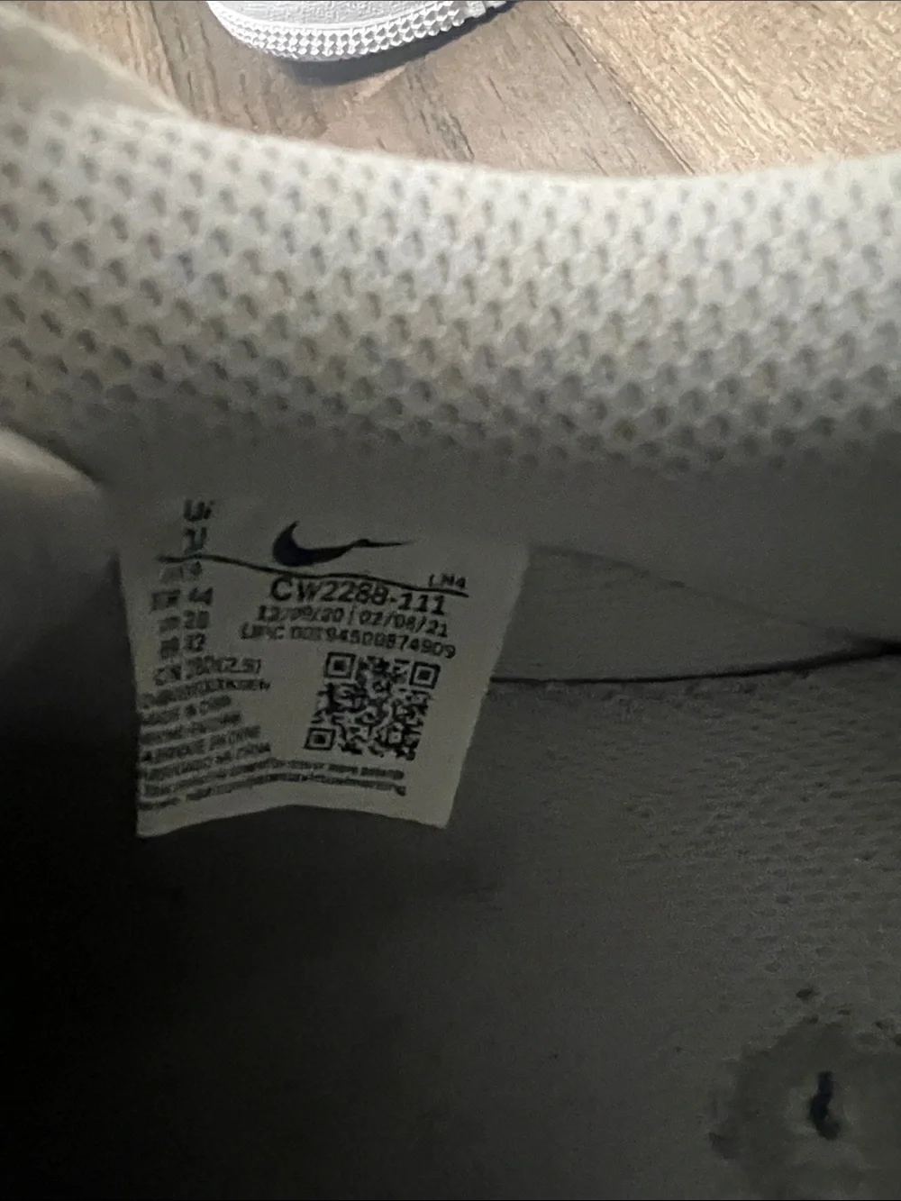 Nike White Men's Low-Top Sneakers